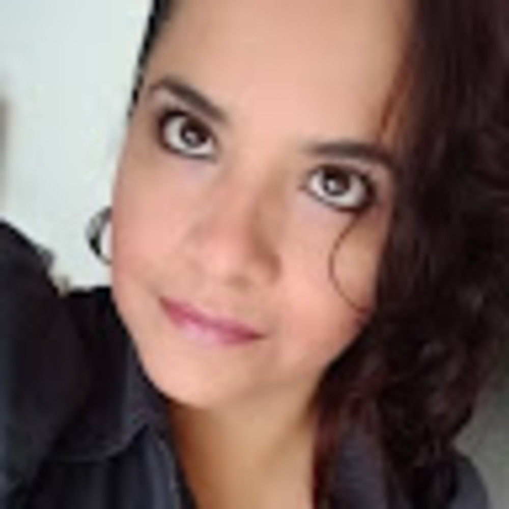 Meet your Posher, Elisa